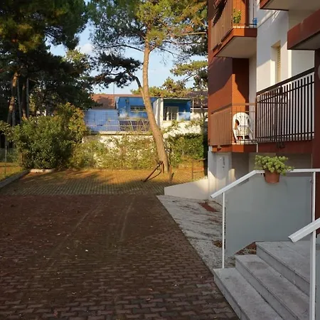 Apartment Spacious Flat On The 2nd Floor Located 300 Metres From The